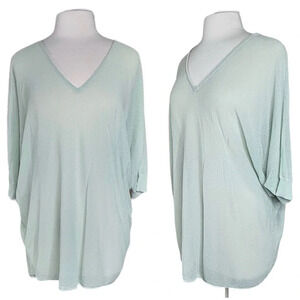 Eileen Fisher Linen Blend. Vneck Batwing Sheer Lightweight Shirt. Size Medium